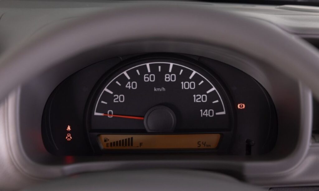 suzuki-every-interior
